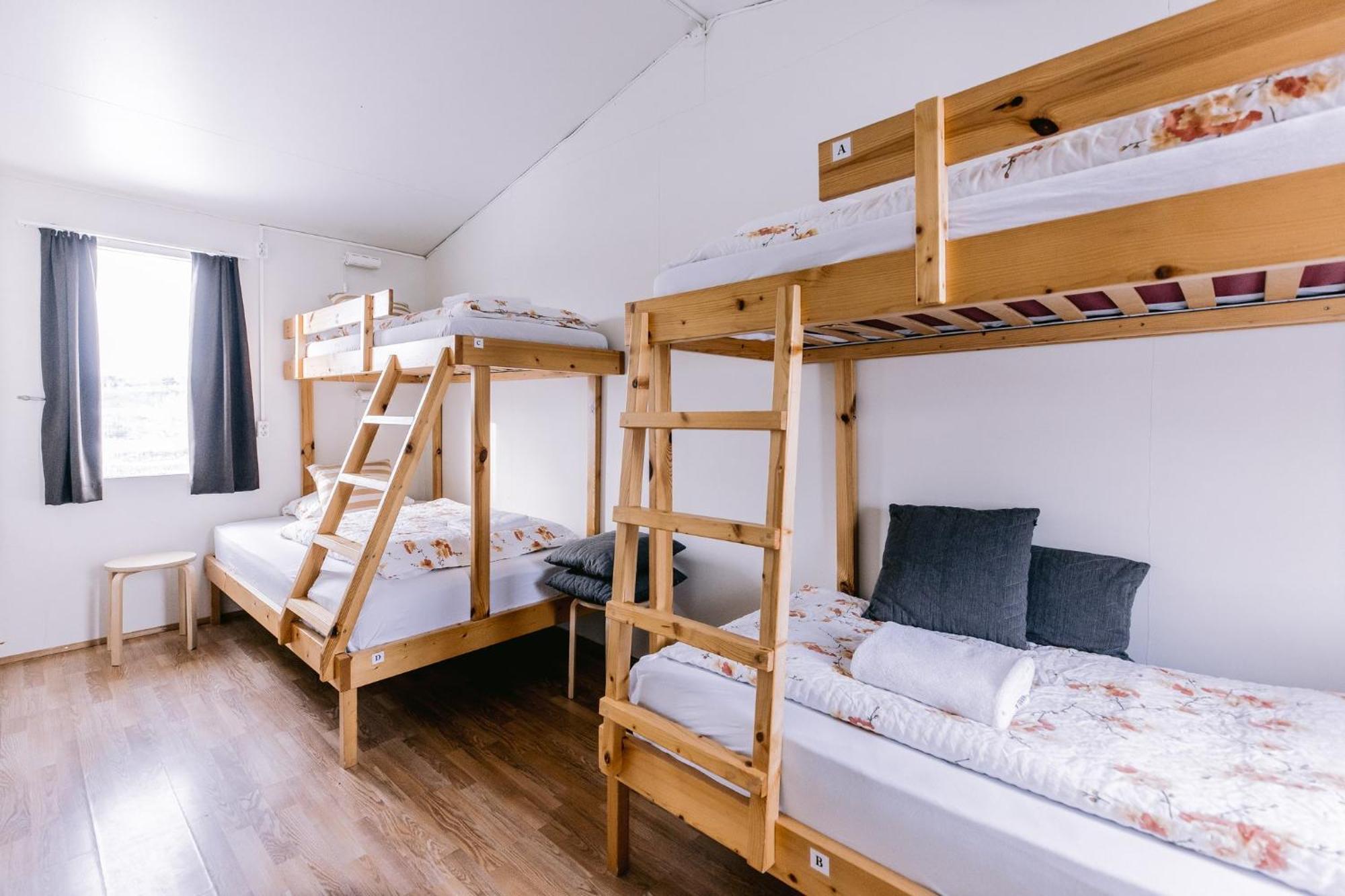Hlid Hostel มีวาทน์ ภายนอก รูปภาพ